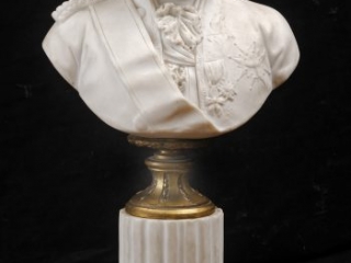 Louis XVI statuette by Sèvres, ca. 1820