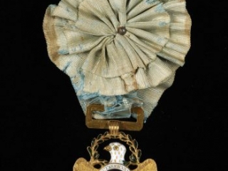 Linn Society of the Cincinnati insignia, 1800