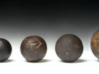 Cannonballs and grapeshot, 18th century