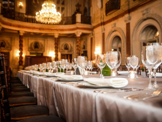 <h2>King's table in the Ballroom/h2>Photo by Jon Fleming.