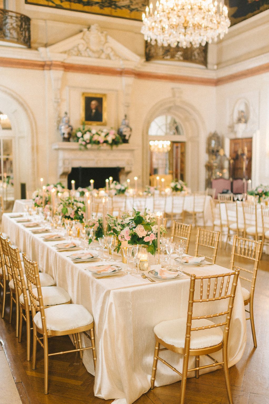 <h2>Pleasing angles in the Ballroom</h2>Photo by Elizabeth Fogarty. Cristina Calvert, planner.