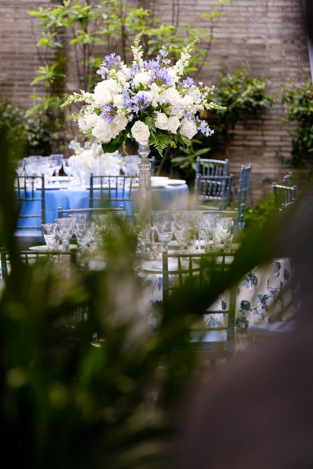 Garden dinner setting. Photo by Egomedia.