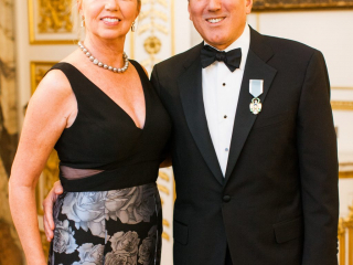 Visiting the English Drawing Room.