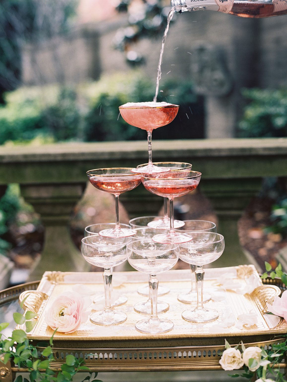 <h2>Champagne on the terrace</h2>Photo by Abby Jiu. Lauryn Prattes, planner.